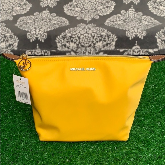 Michael Kors Travel Md Luggage Kit Pouch Cosmetic - Picture 16 of 16